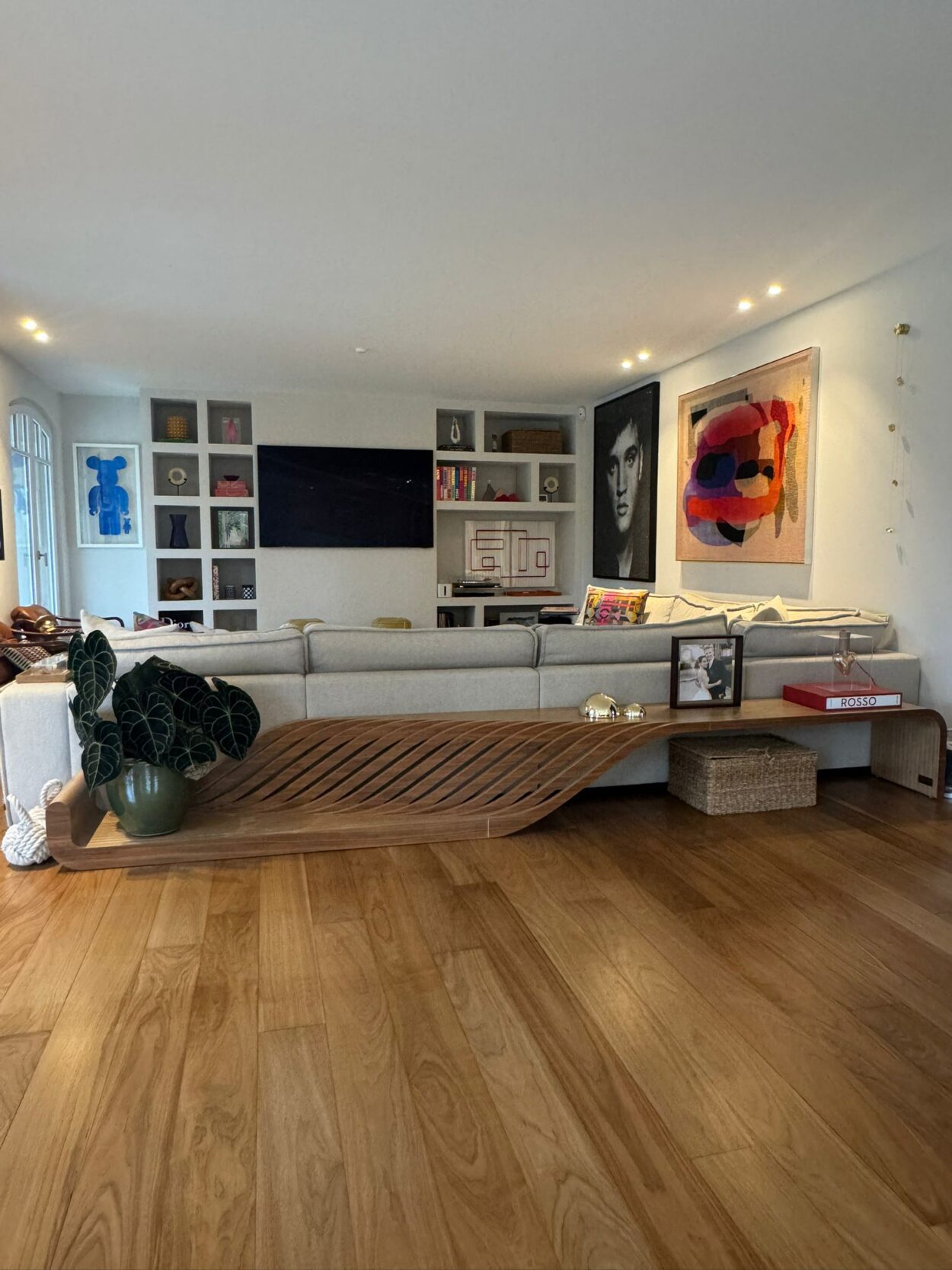 Console Table - Image 4